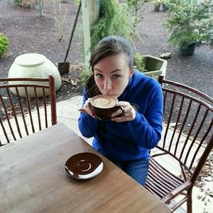 Meet your Posher, Hollyanne