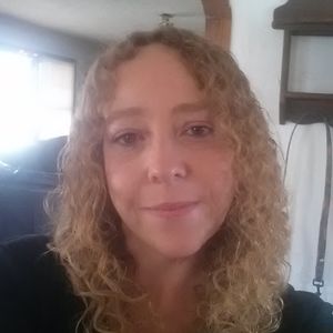 Meet your Posher, Chrystal