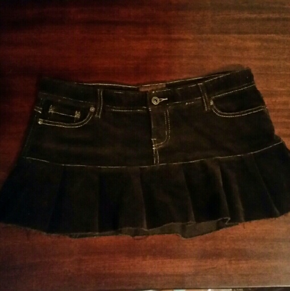 EUC Urban Behavior Chocolate Corduroy mini - Picture 1 of 2