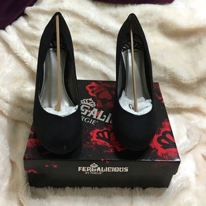 Wedge heels fergalucious black