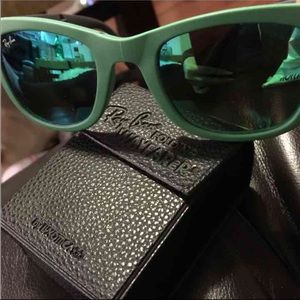 Ray-Ban Folding Wayfarer Mirror Green