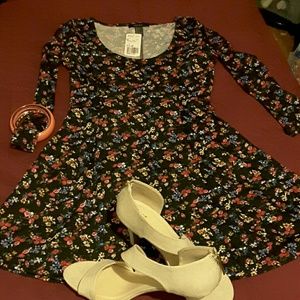 NWTS  Floral Dress Size Small