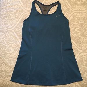 Like new!! Nike Womens dri-fit