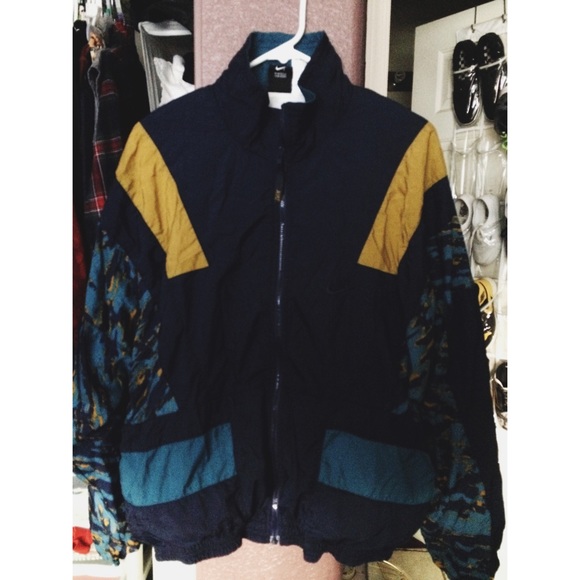 Nike V I N T A G E windbreaker jacket