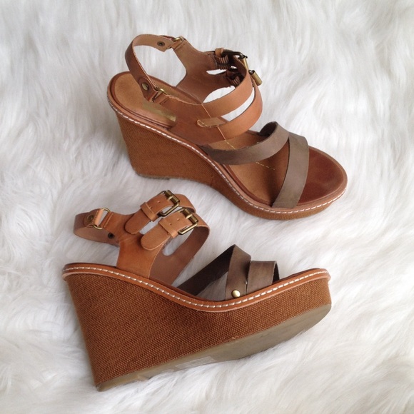 Faux leather platform wedge sandal US size 5.5