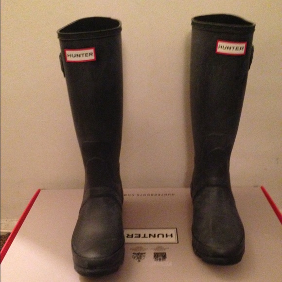 New Hunter boots. Size 7