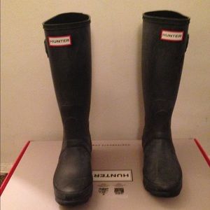 New Hunter boots. Size 7