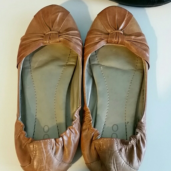 Cute leather Aldo flats - Picture 1 of 3
