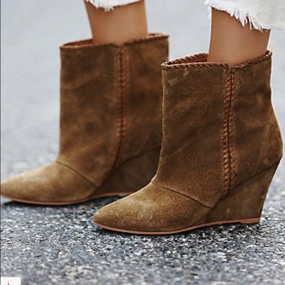 Charles Albert Irene wedge boot