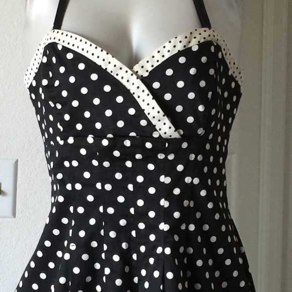 🚫Sold in bundle Beautiful polka dot strapless - Picture 4 of 4