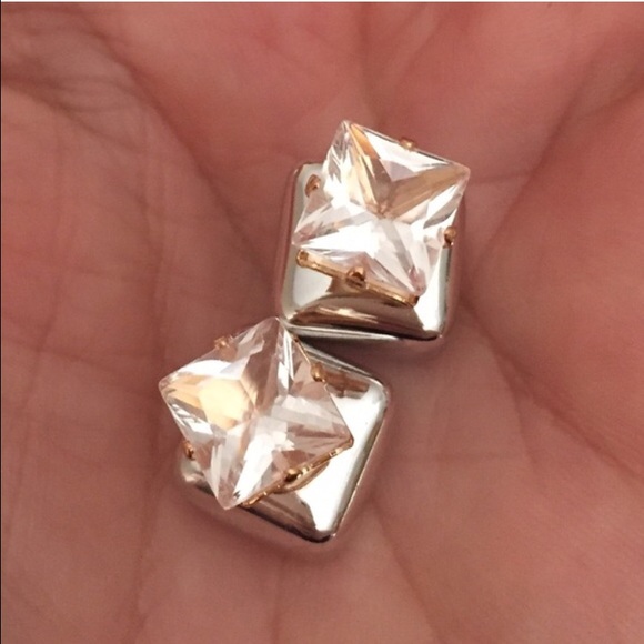 2/$15☑️Silver Box & Square Rhinestone Earrings - Picture 4 of 4