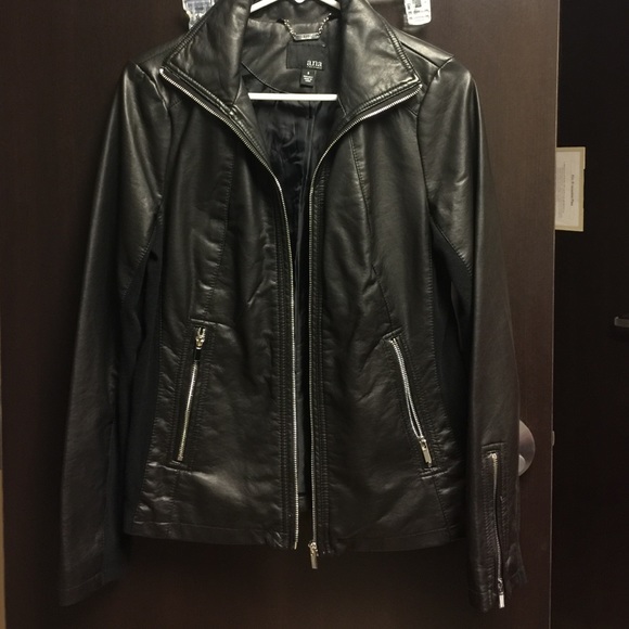 Black leather jacket - Picture 1 of 1