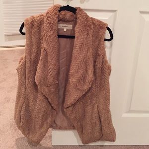 Fur vest.