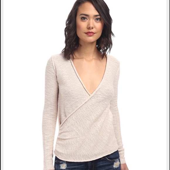 Free People Sweaters - LAST DROP! Free People Gotham cream wrap sweater