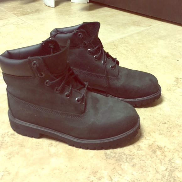 Black Timberlands - Picture 1 of 4