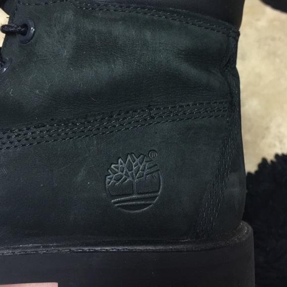 Black Timberlands - Picture 2 of 4