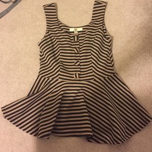 Small Black and Tan peplum top