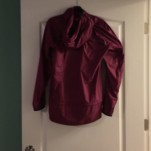 lululemon athletica Jackets & Coats - 🎉HP🎉 Lululemon Miss Misty II windbreaker lululemon athletica Jackets & Coats - 🎉HP🎉 Lululemon Miss Misty II windbreaker