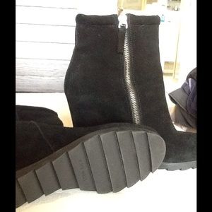 Black suede Wedge booties