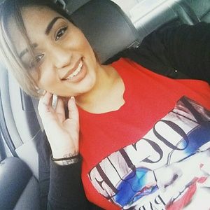 Meet your Posher, Vanessa