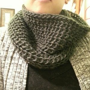 FREE scarf given to @grammyjustice