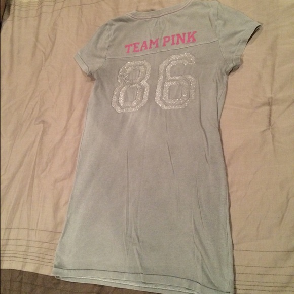 Victoria's Secret Pink tee - Picture 2 of 2