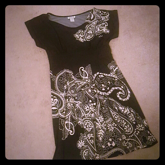 Black and white paisley dress