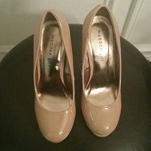Nude Madden Girl pumps