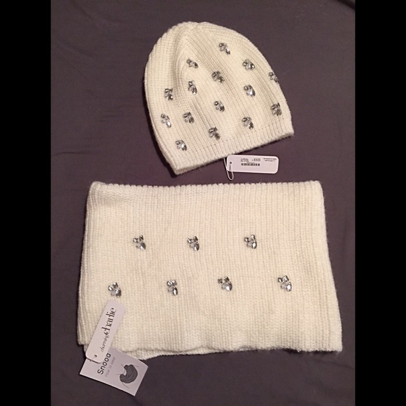 Knitted beanie and matching scarf