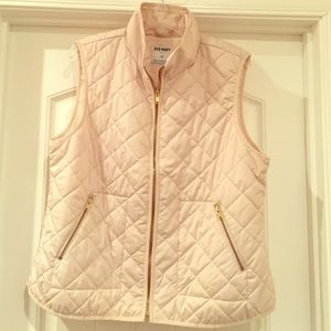 Old Navy cream quilted vest Size Large
