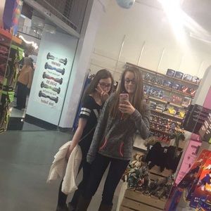 Meet your Posher, Kaylee