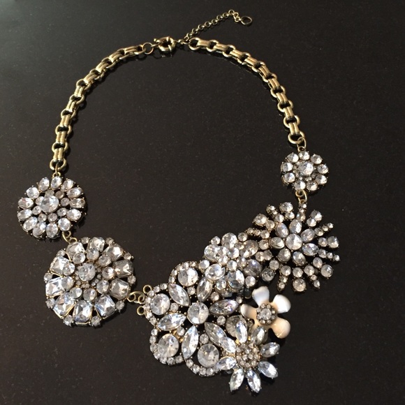 Statement necklace