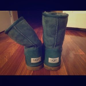 Ugg in jade color woman's size 5