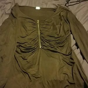 Long sleeve top with zipper