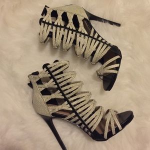 JustFab Shoes - NEW! Black/Wht Caged Booties/Heels/Sandals JustFab Shoes - NEW! Black/Wht Caged Booties/Heels/Sandals