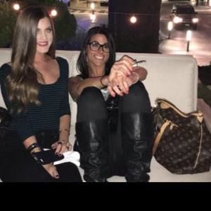 Meet your Posher, Neelam