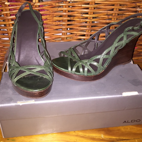 Wedge sandals