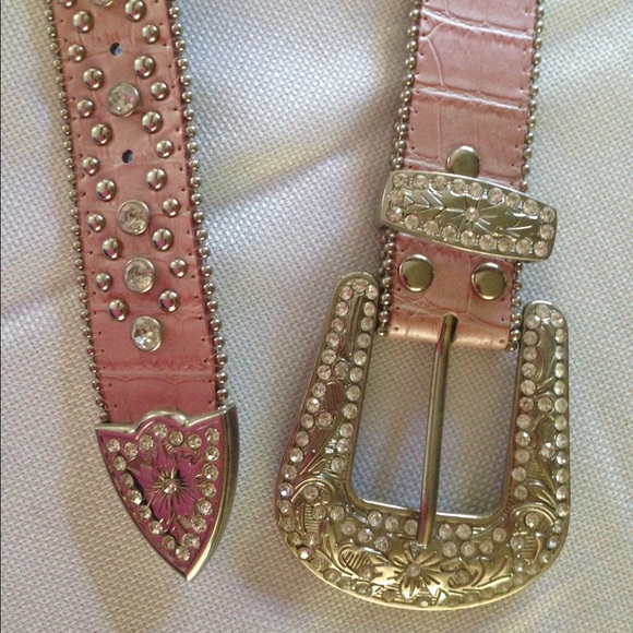 Beautiful pink BLING studded belt!
