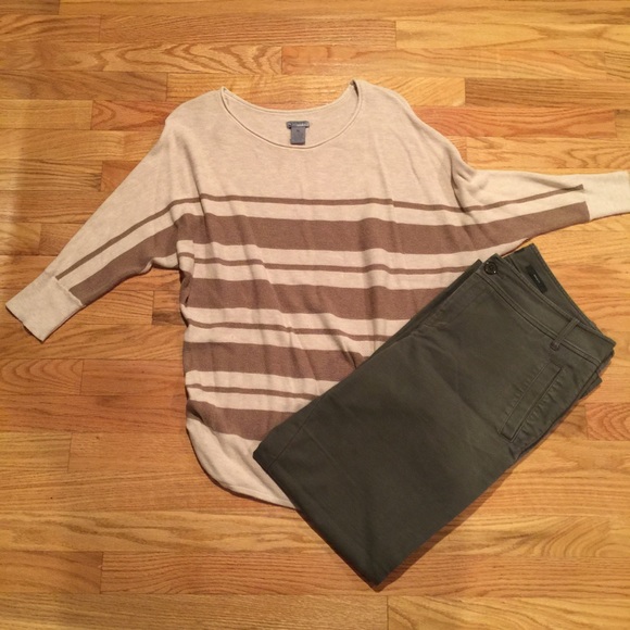 Sweaters - SOLD Iight weight sweater