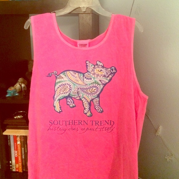 Size: Large Southern Trend tank top