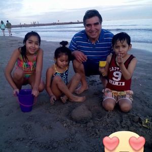 Meet your Posher, Apolinar hugo