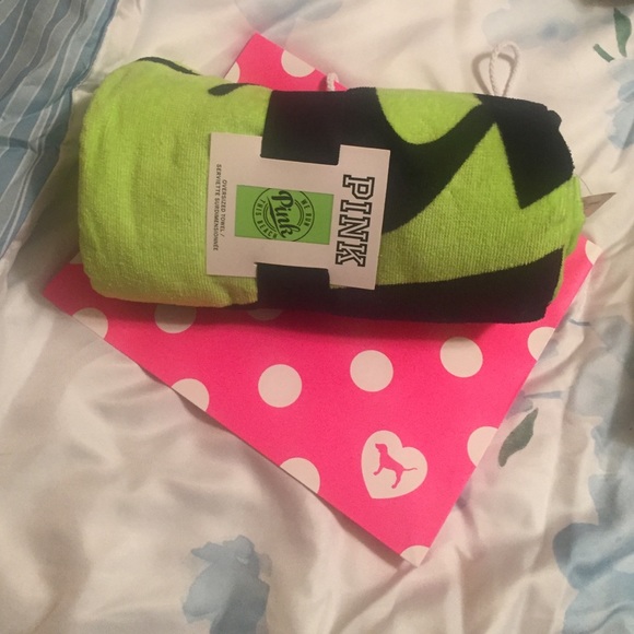 🔴 Sold 🔴 Pink Beach Towel