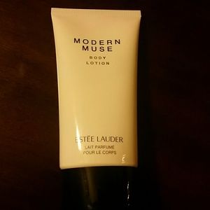 Estee lauder lotion never used only opend to smell