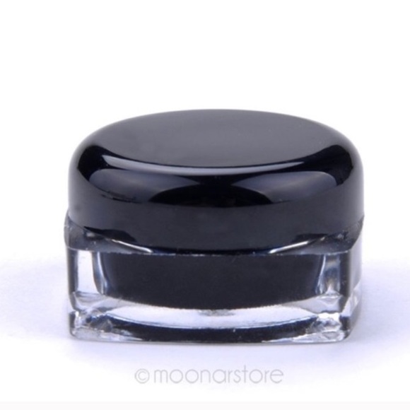 Black gel eye liner with brush - Picture 4 of 4