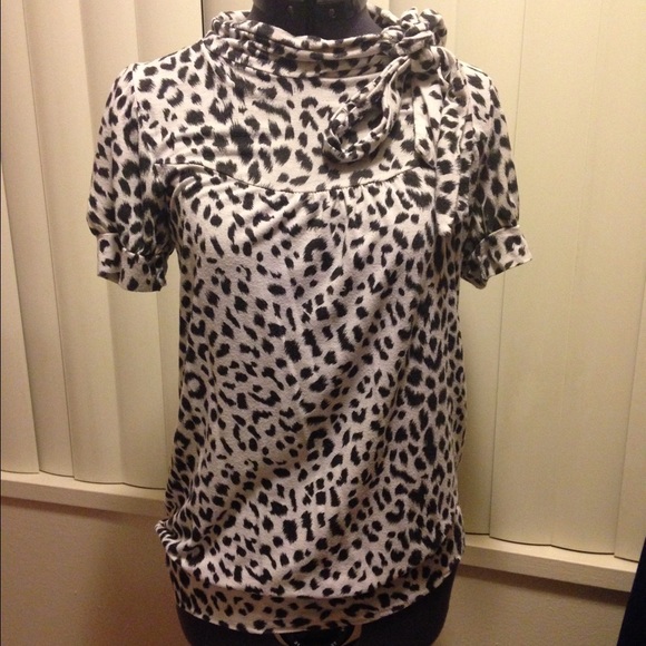 Forever 21 leopard print shirt with tie