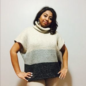 Multi-colored turtleneck (S/M)