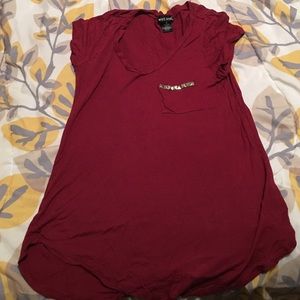 Studded pocket loose t-shirt