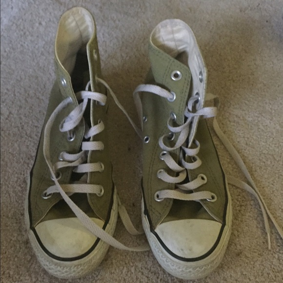 Converse!!! - Picture 2 of 3