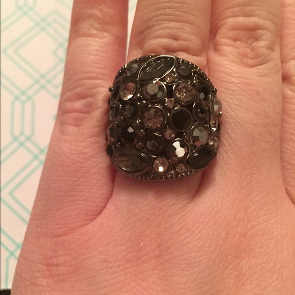 Black gemstone costume ring!