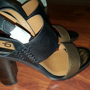 Dolce vita sandals